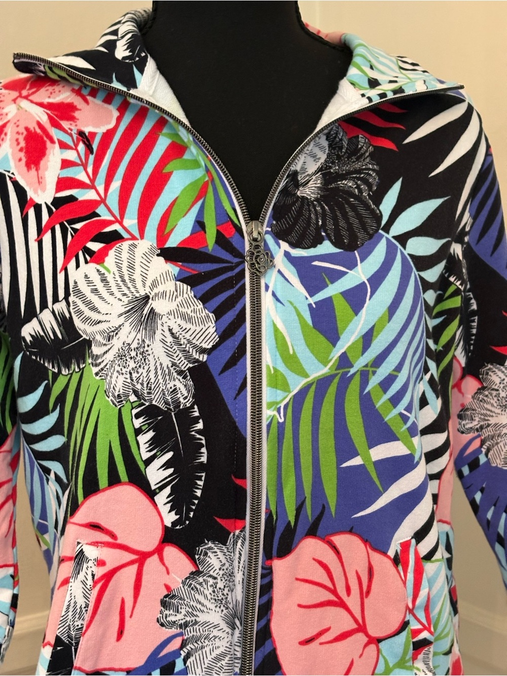 Onque Casuals Women’s Tropical Print Liteweight Zip Jacket -Sz S - Picture 2 of 10